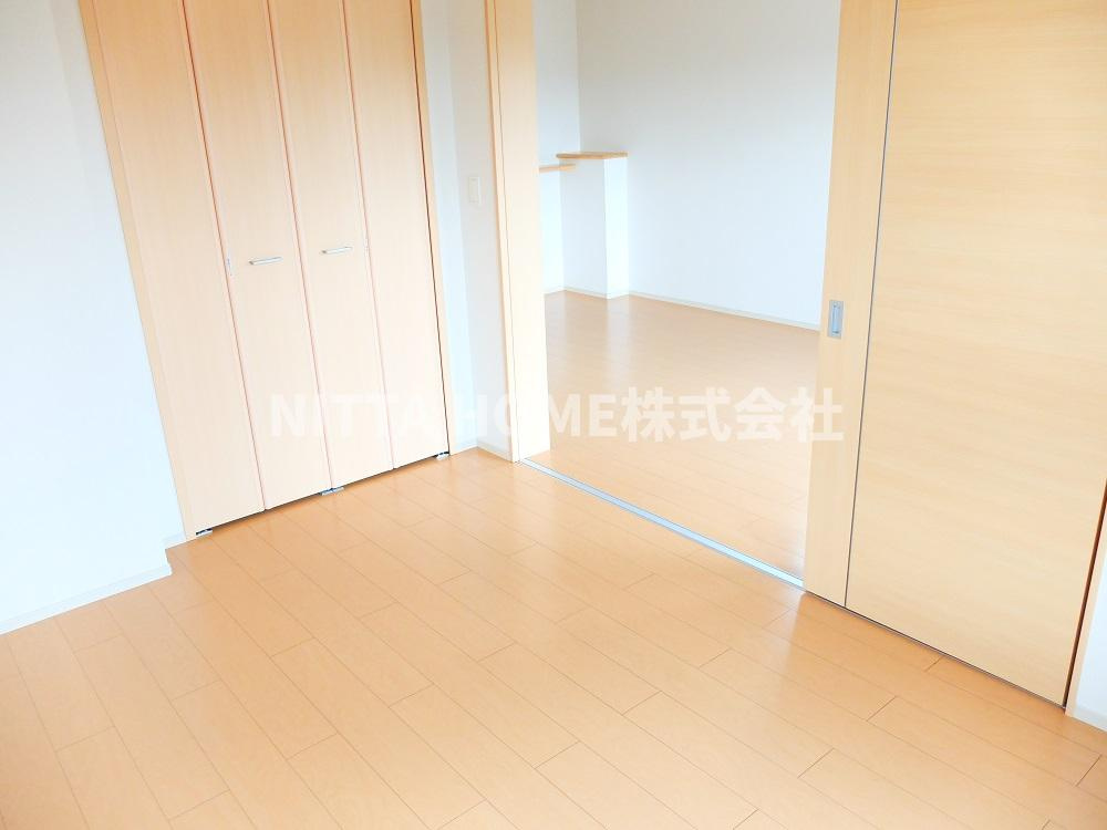 プロムナードの洋室|扉を開けると広い空間に☆