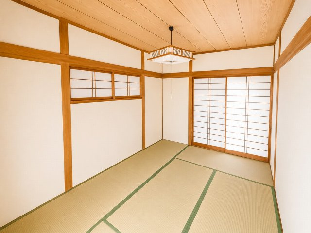 小山市暁2丁目の和室|2階の8帖和室は、客間や寝室としても使いやすいゆとりある空間。押入付きで布団や季節用品もすっきり収納できます！