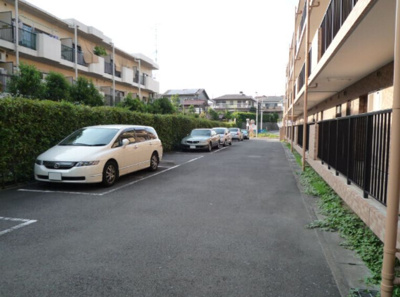 【駐車場】 | ハンプトンコート