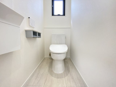 【トイレ】 | 嘉手納屋良（全6棟）3号棟 | 3号棟　温水洗浄便座♪独立型手洗い場付き♪