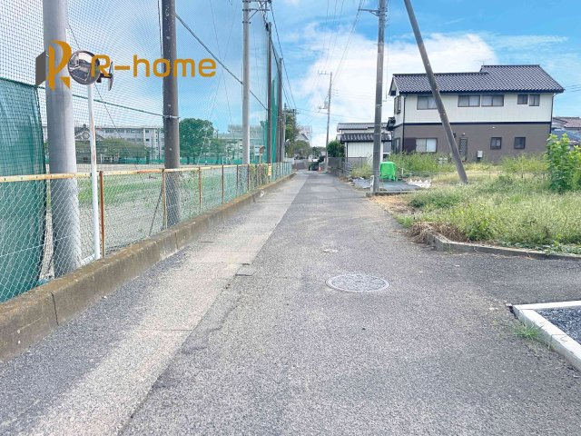 常陸太田市馬場町2期　新築戸建て　1号棟の前面道路含む現地写真|堂々！建物完成♪実際のお部屋をご見学可能です♪
ご見学が一番の資料！お気軽にお問い合わせ下さい♪
