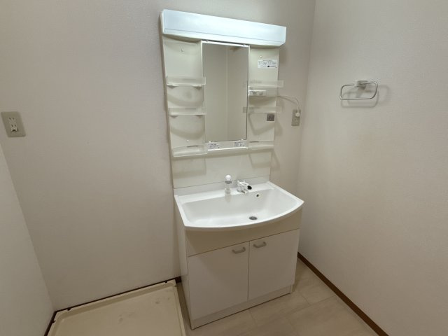 前田メゾネット C棟の洗面所