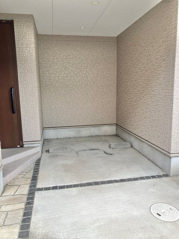 宮内戸建の駐車場