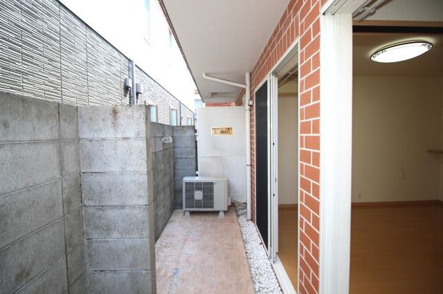 煉瓦の家SAKURAIの庭