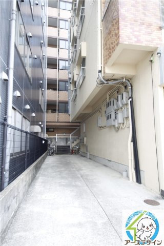 第1藤本ビルのエントランス