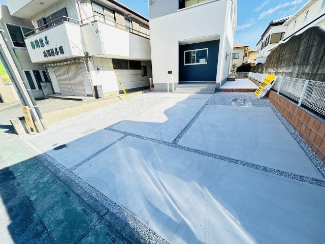 新築　渋川市四つ角　Livele Garden.S　１号棟の駐車場|現地写真　駐車スペースは2台分可能です！					
