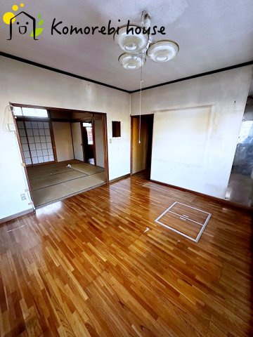 蓮田市黒浜　中古一戸建ての居間・リビング