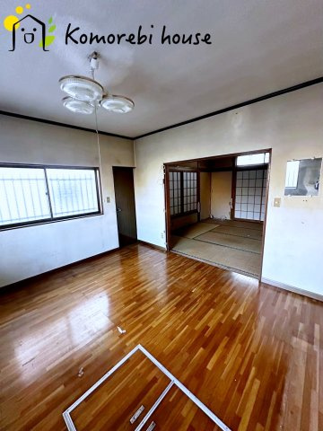 蓮田市黒浜　中古一戸建ての居間・リビング