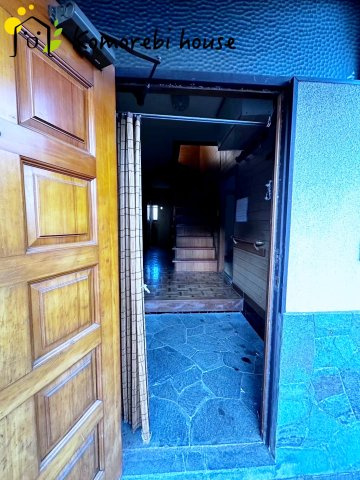 蓮田市黒浜　中古一戸建ての玄関