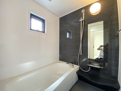 【浴室】 | 嘉手納屋良（全6棟）4号棟 | 4号棟　ゆったり入れるお風呂です♪