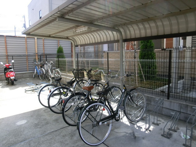 グレイスヴィラのその他共用部分|敷地内専用駐輪場有ります。