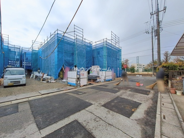 春日部市大沼第3　新築一戸建て　3号棟の前面道路含む現地写真