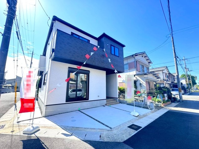 近鉄「小倉」駅徒歩１２分◆陽当たり良好な南東角地に建つ４ＬＤＫ住戸◆リビング広々２０帖◆宇治市小倉町の前面道路含む現地写真|前道