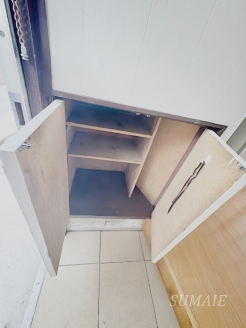 南荘の玄関|シューズボックスです♪