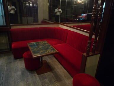 カトレヤビルの周辺