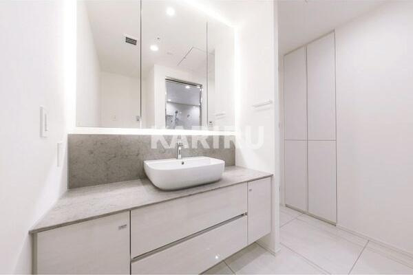 Brillia Tower堂島の洗面所