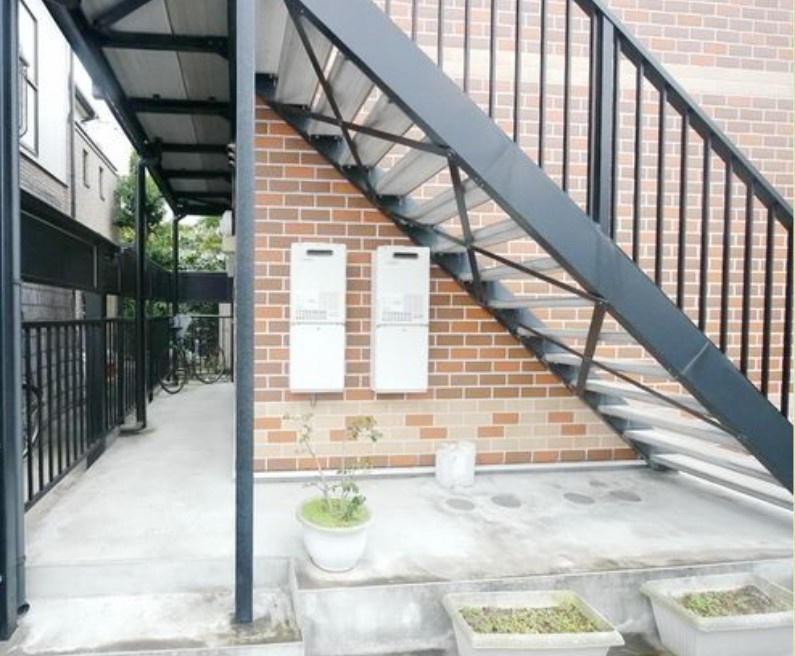 メゾンモデルノパドレのエントランス