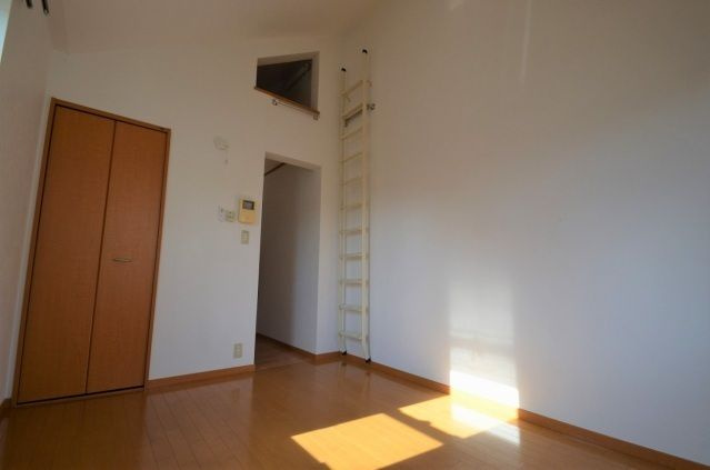 メゾンモデルノパドレの居間・リビング