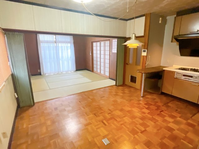 春日台戸建住宅のキッチン