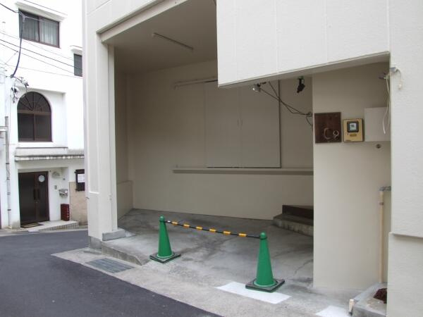 熱海市　昭和町の外観|駐車スペース