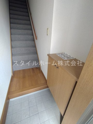 【玄関】 | フレーズA棟 | イメージ写真です。