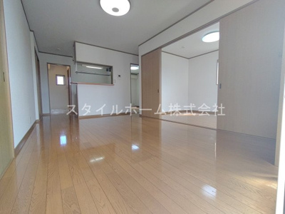 【居間・リビング】 | フレーズA棟 | イメージ写真です。