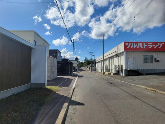 【前面道路含む現地写真】 | 北見市北進町１丁目１４番２７号　中古売家