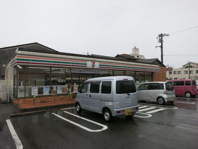 ヒカルサ岡崎日名西町の周辺|セブン-イレブン 岡崎錦町店まで1100m