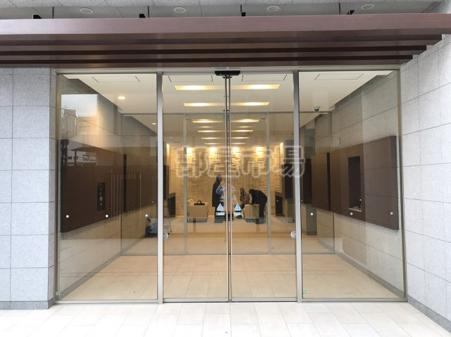 BLESS蔵前のエントランス