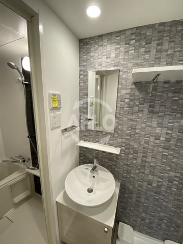 エスリード南森町ラグシスの独立洗面台|エスリード南森町ラグシス　独立洗面化粧台