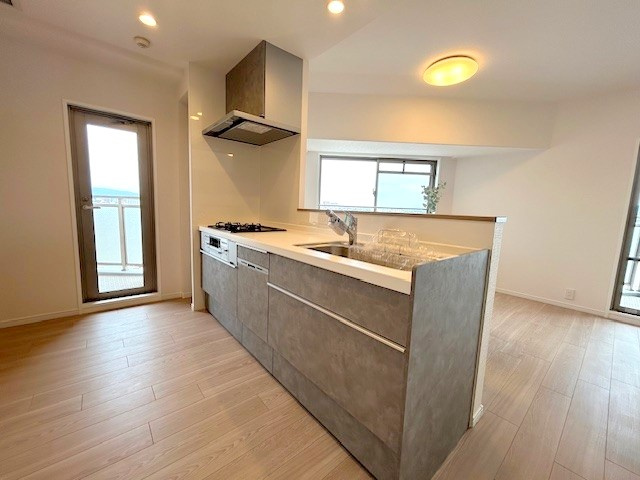 【玄関】 | サンメゾン寝屋川 | シューズボックス完備！