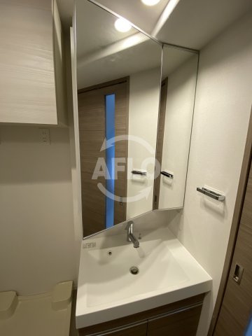 エル・セレーノ大阪天神橋の洗面所|エル・セレーノ大阪天神橋　独立洗面化粧台