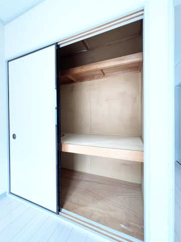 第二コーポヌクイの収納|洋室の収納