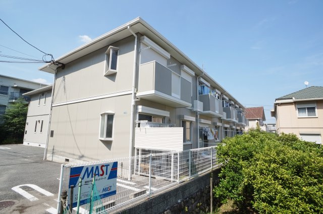 サカセ川ハイツＢ棟の外観