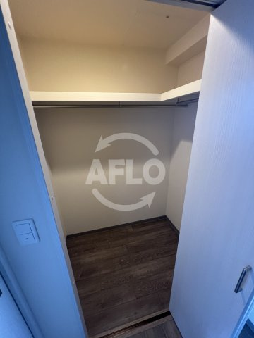 コンフォリア新梅田の収納|コンフォリア新梅田　ウォークインクローゼット