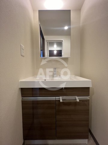 コンフォリア新梅田の独立洗面台|コンフォリア新梅田　洗面台