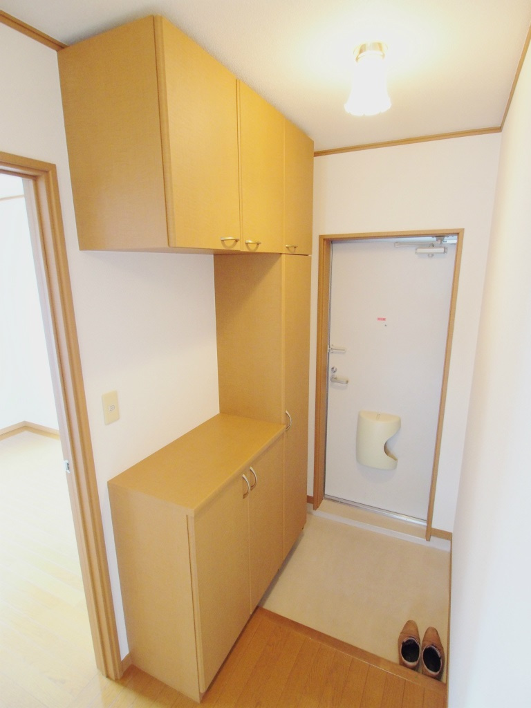 サンヴィレッジ緑井の玄関