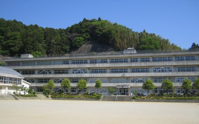 【新築戸建】　いわき市郷ケ丘2丁目第9　限定1棟!!　長期優良住宅の周辺|郷ヶ丘小学校まで1,043m　徒歩14分