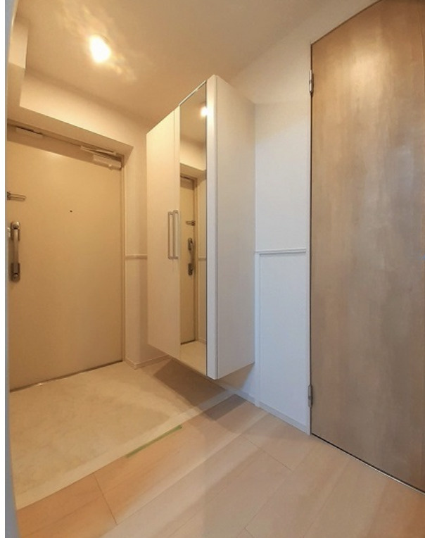 アジュール千川の玄関