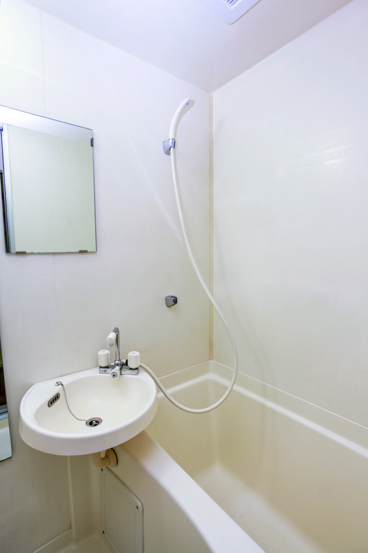 ダイナコート平尾山荘通り　6階の洗面所|別号室のものです。現状優先になります。