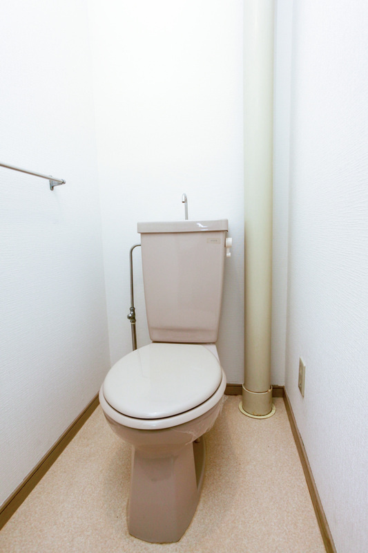 ダイナコート平尾山荘通り　6階のトイレ|別号室のものです。現状優先になります。