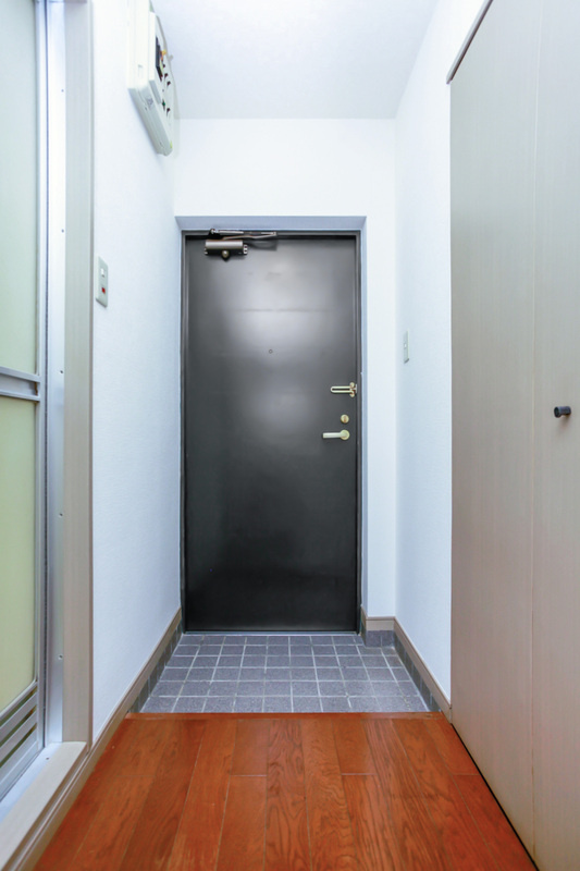 ダイナコート平尾山荘通り　6階の玄関