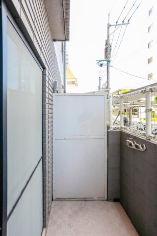 ダイナコート平尾山荘通り　6階のバルコニー