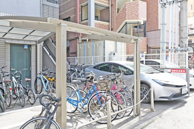 ダイナコート平尾山荘通り　6階の駐車場