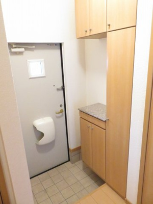 【玄関】 | レーゲンボーゲンＢ