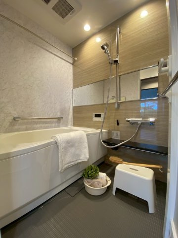 ワコーレロイヤルヒルズ横浜蒔田の浴室