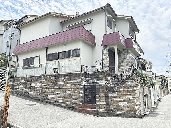 豊中市東泉丘2丁目　中古戸建の外観