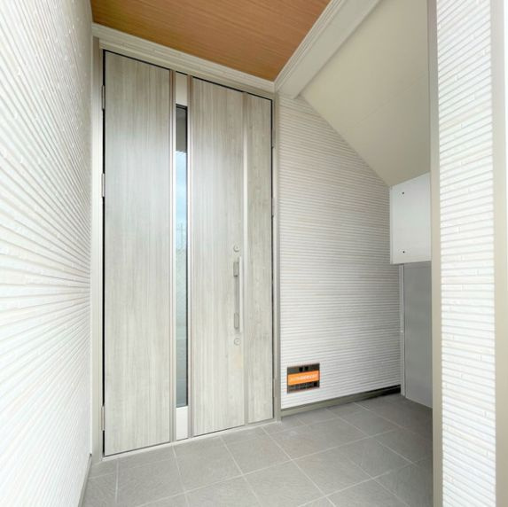 デ・コーニングのエントランス