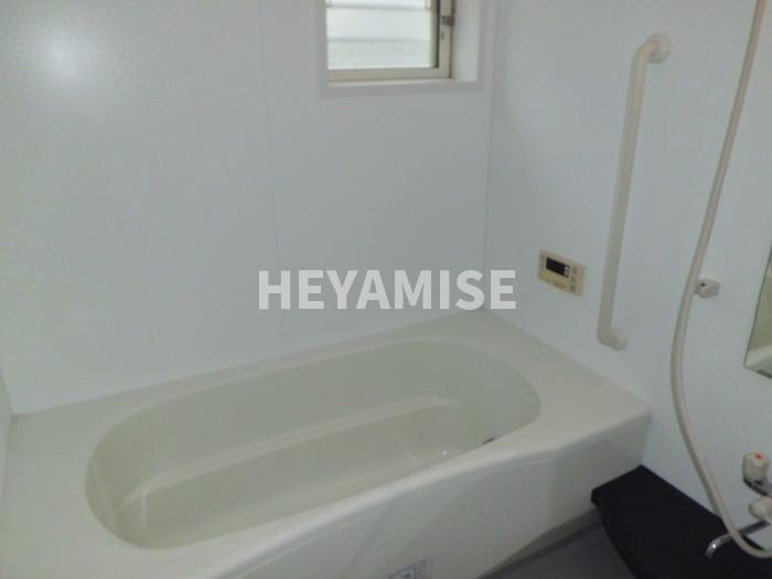 ルーラル諏訪A棟の浴室