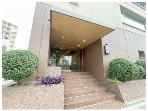 大和産業ビルの外観